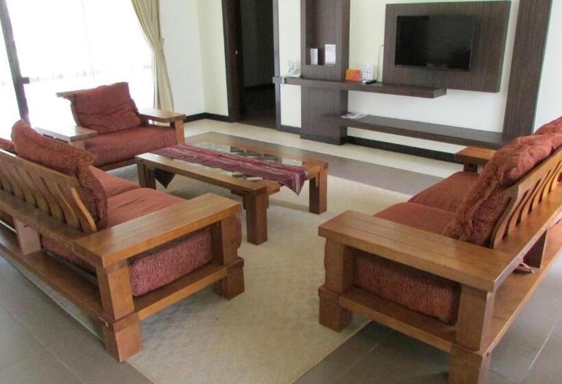 Вилла 3 Спальни, Felda Residence Hot Springs