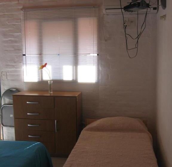 חדר סופריור לשלושה, Hostel El Español