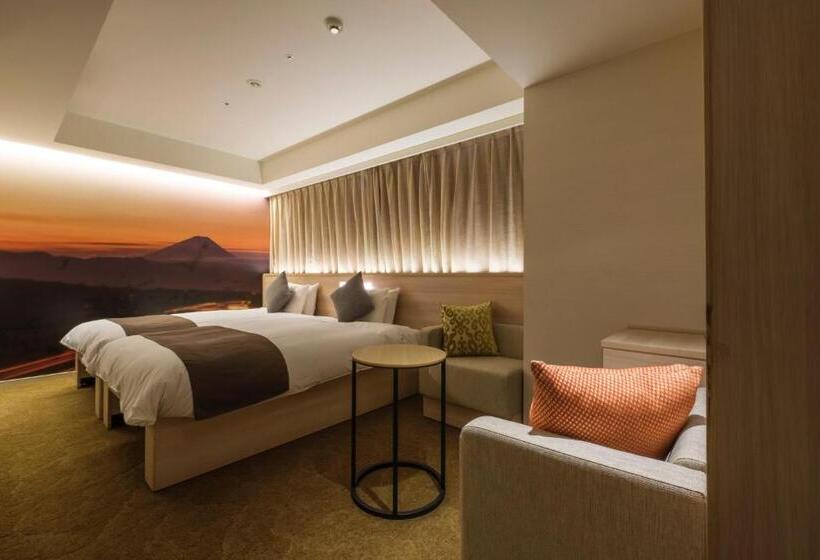 Номер Deluxe, Jal City Haneda Tokyo West Wing
