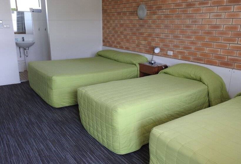 استودیو خانوادگی, Urangan Motor Inn