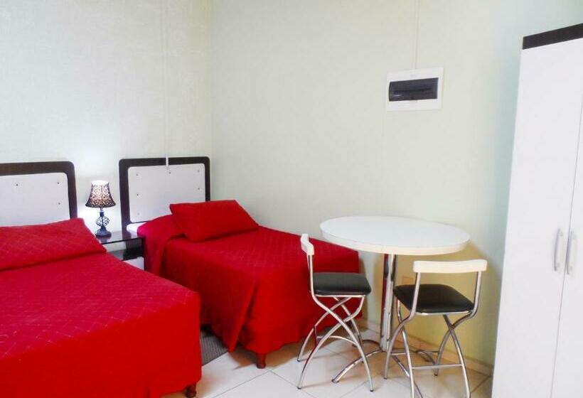 اتاق استاندارد چهار تخته, Petit Rivera Hotel