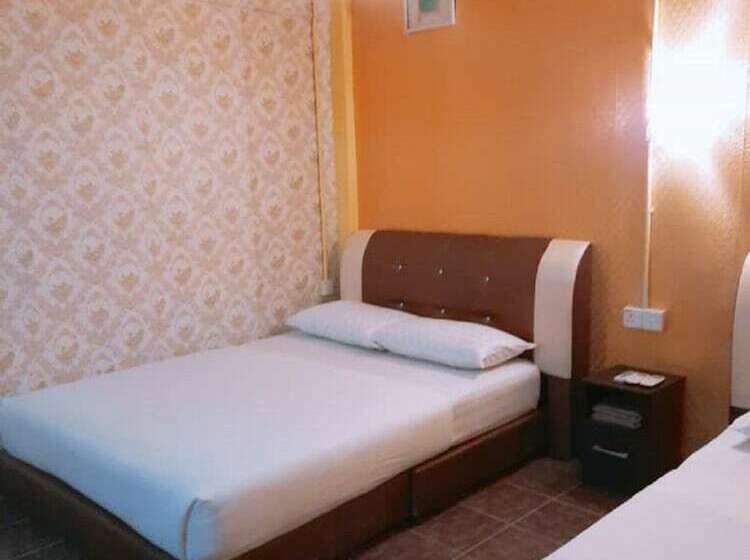 Quarto Familiar Banheiro Compartilhado, De Chempedak 1