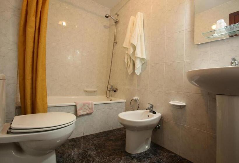 Номер Стандарт с Террасой, Hostal San Roque
