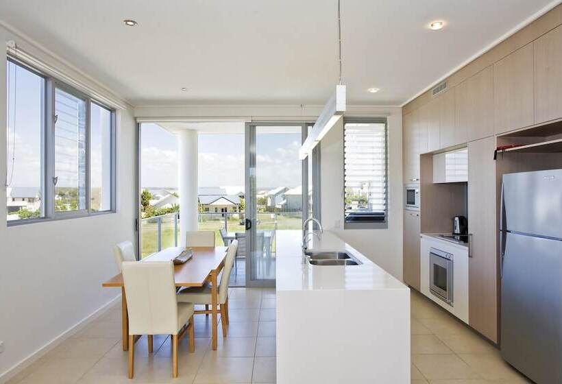 Апартаменты 3 Спальни, White Shells Luxury Apartments