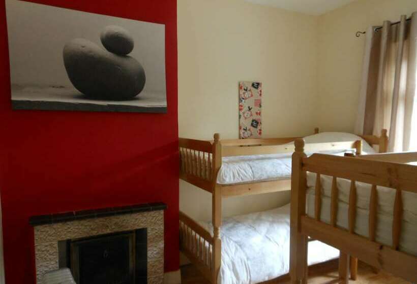 Кровать в Общей Комнате, Loughcrew Megalithic Centre   Hostel