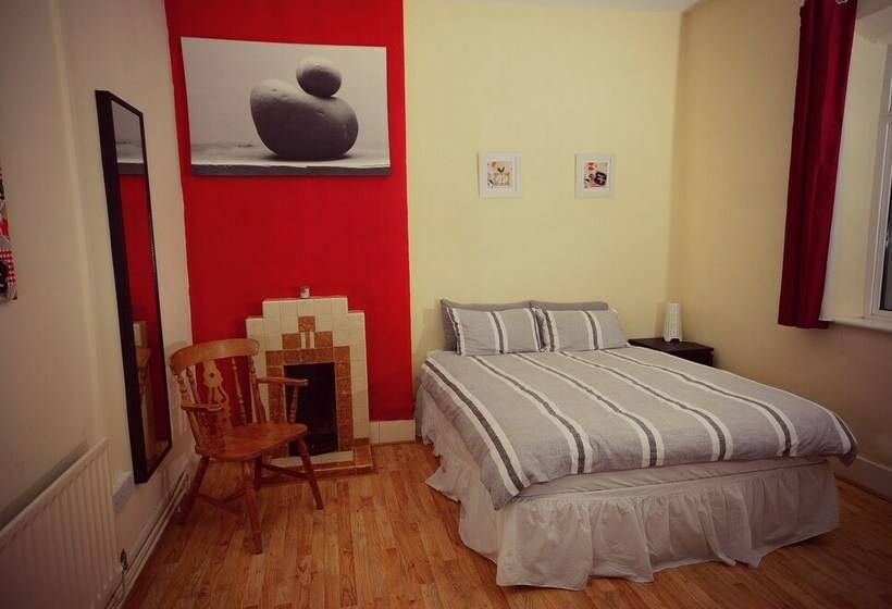 Семейный Номер Deluxe, Loughcrew Megalithic Centre   Hostel