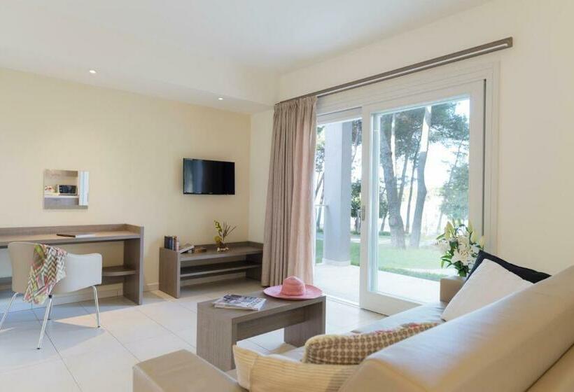 2 Bedroom Apartment Side Sea View, Crvena Luka Resort