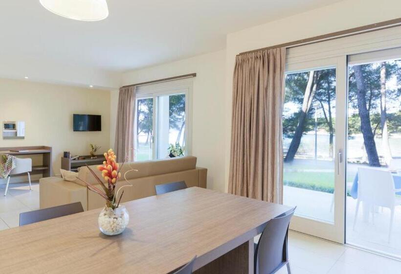 2 Bedroom Apartment Garden View, Crvena Luka Resort
