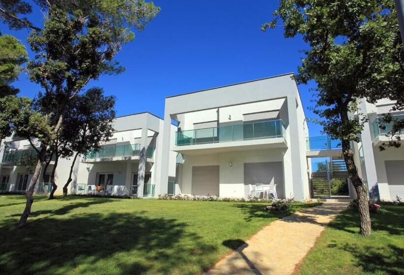 2 Bedroom Apartment Garden View, Crvena Luka Resort