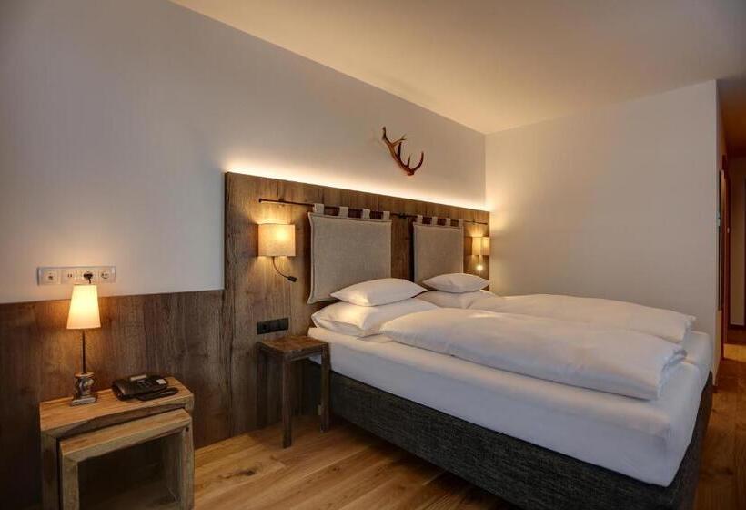 Трехместный Номер Стандарт с Балконом, Kösslerhof