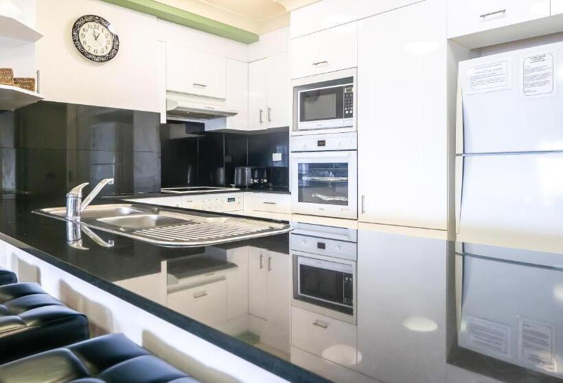 Апартаменты 1 Спальня, Victoria Square Apartments