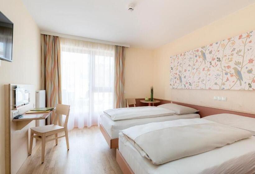 スタンダードトリプルルーム, Jufa Hotel Stubenbergsee