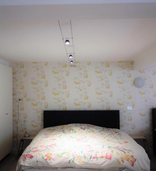 Quarto Quádruplo Clássico, B&b Tempelhof