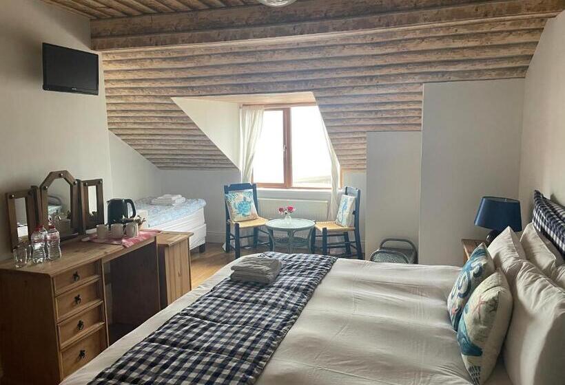 Номер Deluxe Вид на Море, The Coastguard House @ Tigh T.p