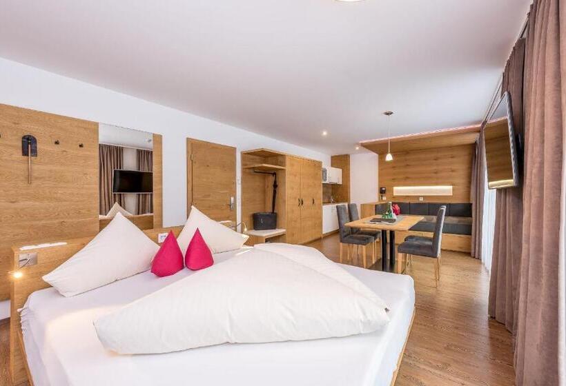 استودیوی سوپریور, Mountain Resort M&m