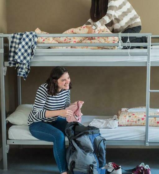 اتاق استاندارد چهار تخته, Jacques Brel Youth Hostel