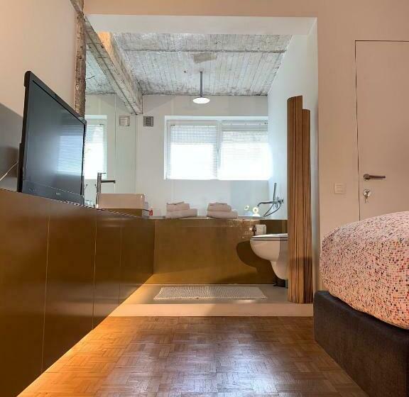اتاق استاندارد, B&b Yellow Submarine