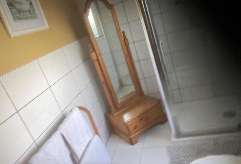 اتاق خانوادگی, Evergreen Bed & Breakfast
