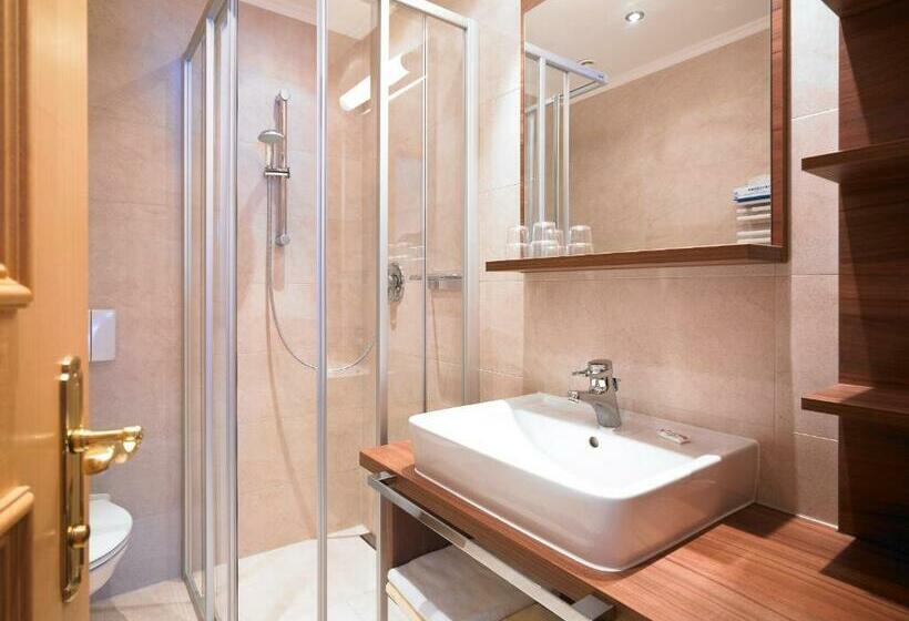 Полулюкс, Aparthotel Acksteiner