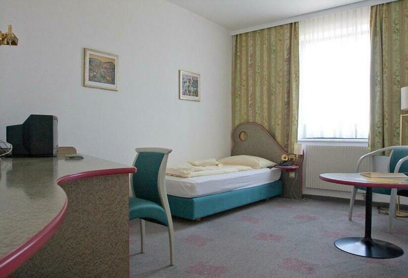 スタンダードシングルルーム, Seminarhotel Göttlesbrunn