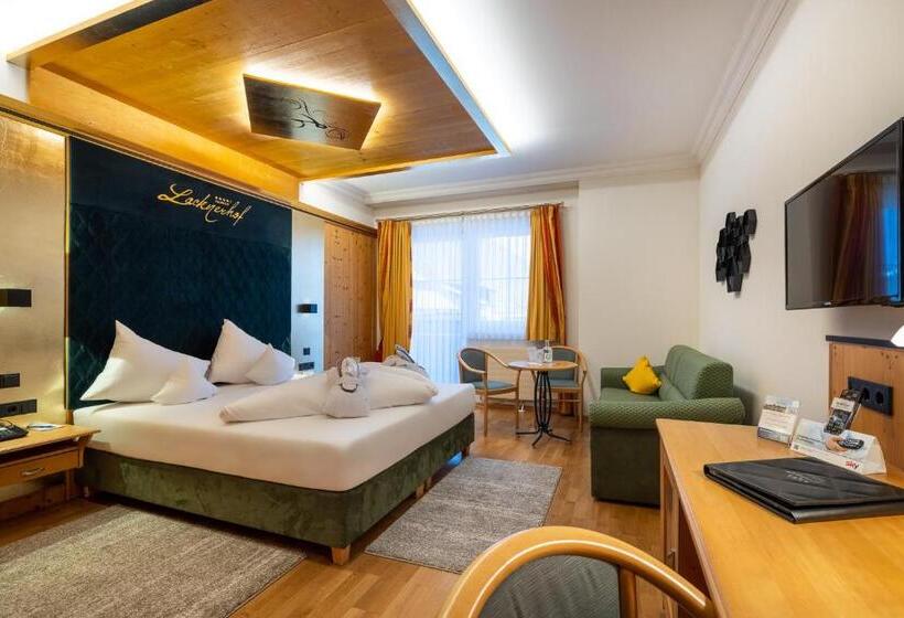 اتاق سوپریور, Schlosshotel Lacknerhof