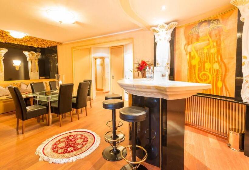 Люкс с гидромассажем, Schlosshotel Lacknerhof