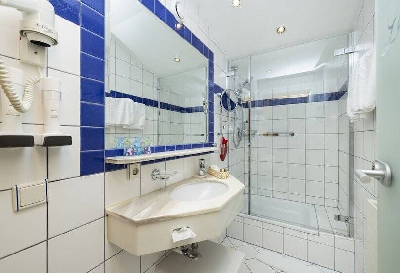 Номер Стандарт, Schlosshotel Lacknerhof