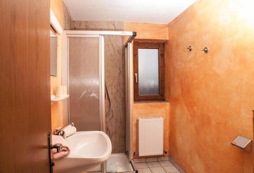 Люкс 3 Спальни, Pension Handle