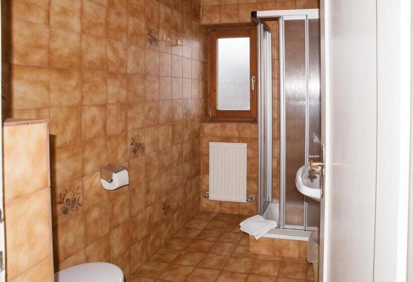 Люкс 2 Спальни, Pension Handle