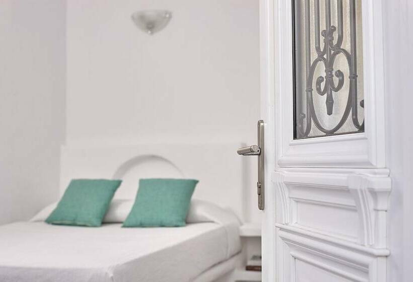 Studio Standard, Ayoba Santorini