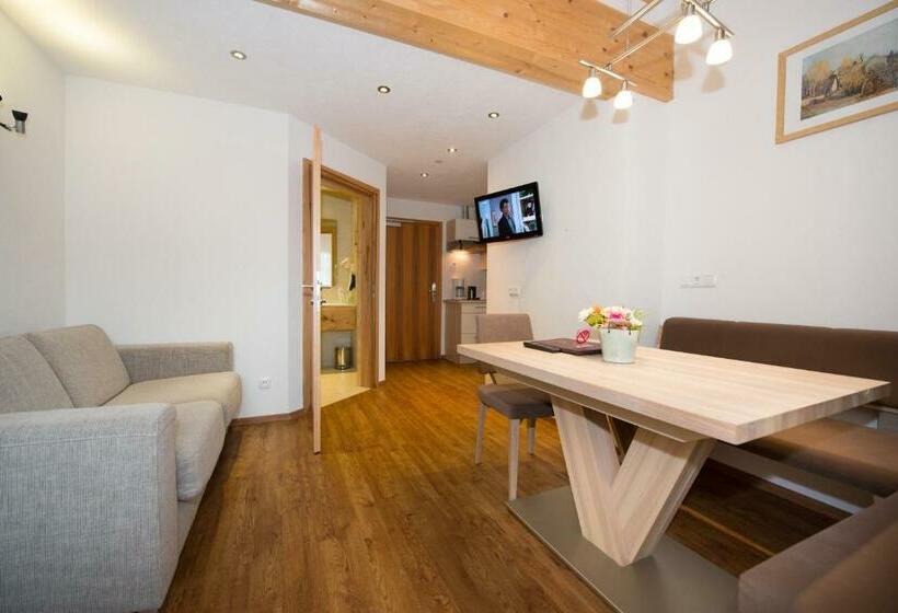 شقة غرفة واحدة, Lärchenhof