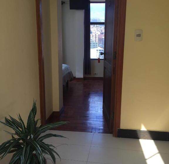 اتاق اکونومی, Residencial Alta Vista