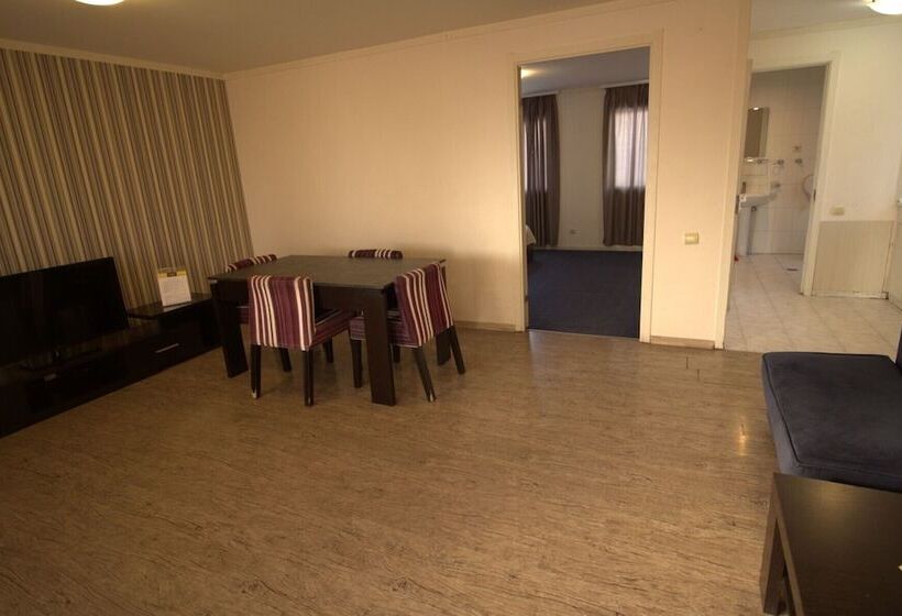 خانه 1 خوابه, Cross Resort