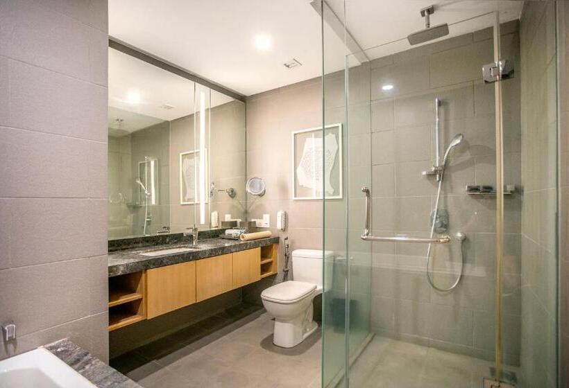 سوئیت با بالکن, 188 Suites Klcc