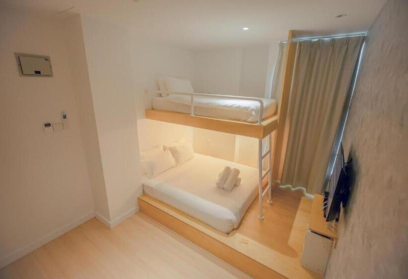 اتاق سوپریور سه تخته, Double H Boutique