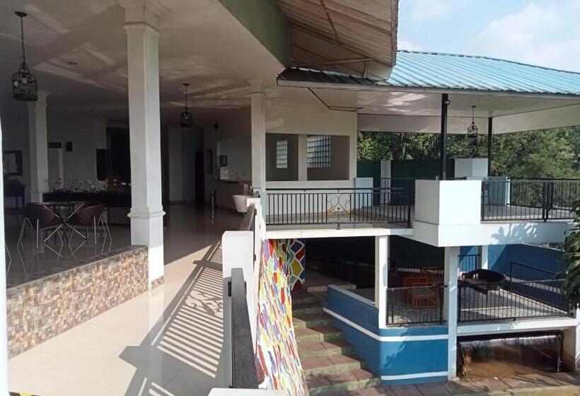 Президентский Люкс, Aries Biru Resort