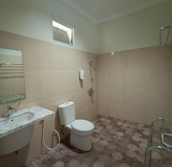 Полулюкс, Aries Biru Resort