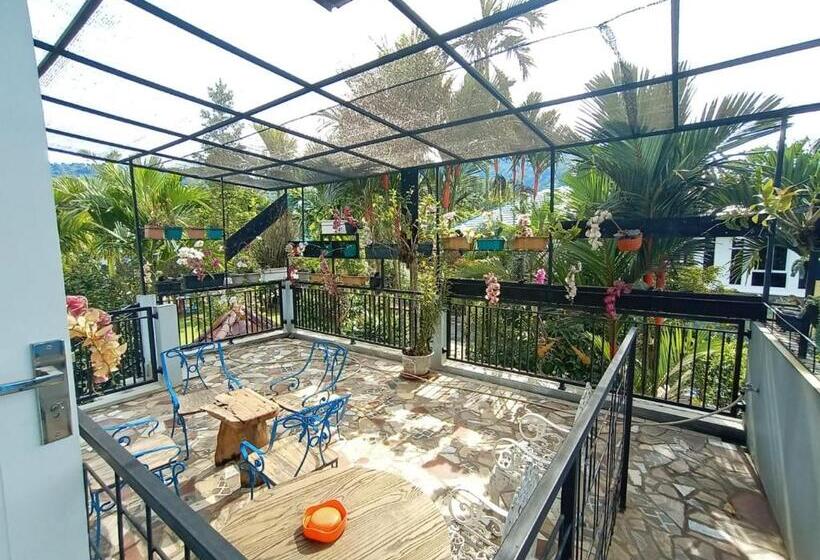Люкс, Aries Biru Resort