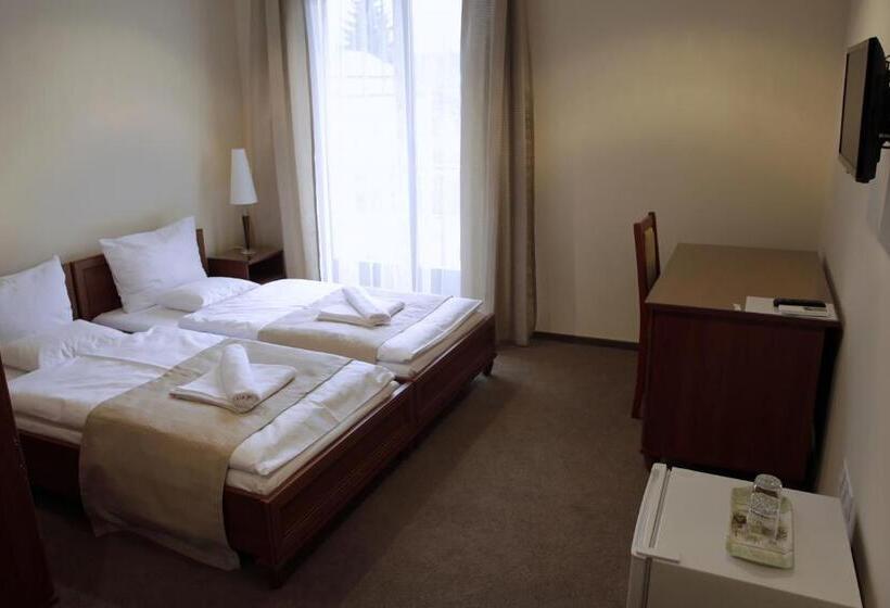 スタンダードルーム, Brill Orosháza