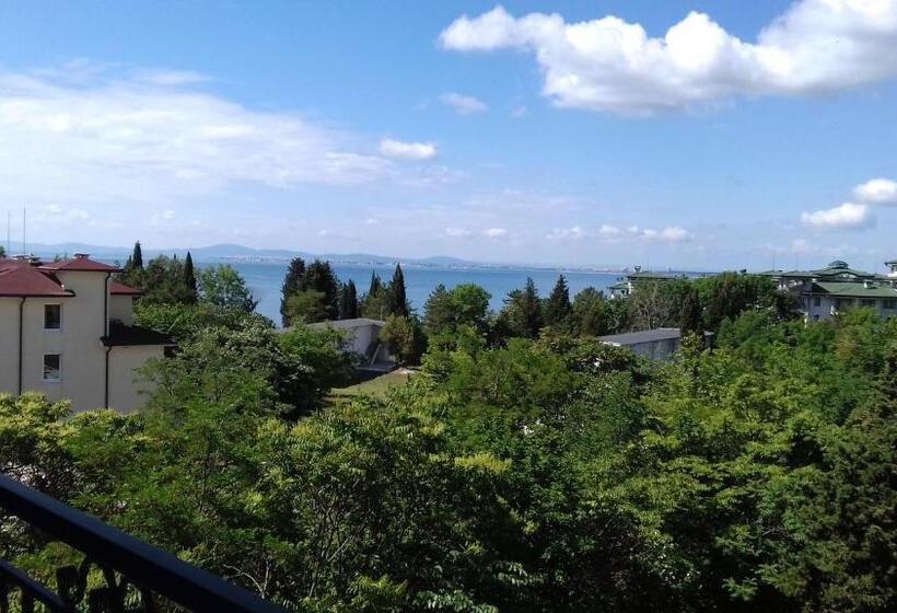 إستوديو قياسى مطل على البحر, Family нouse  нotel Asai