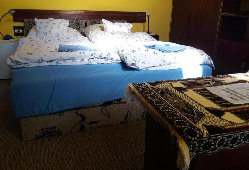 غرفة قياسية ثلاثية, Lillafüred Kapuja