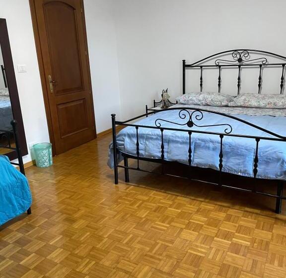 اتاق استاندارد سه نفره, Villa Hoara