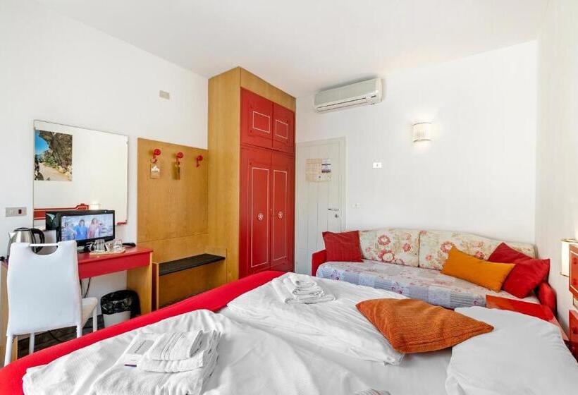 Quarto Triplo Estandar, Bike & Wind Hotel Villa Maria   Happy Rentals