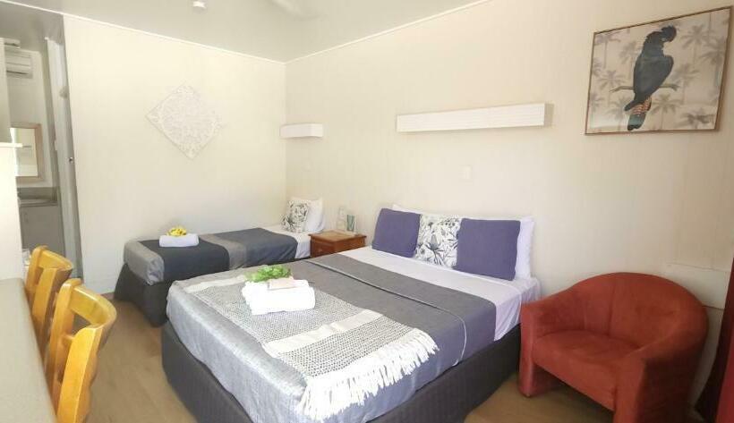 Номер Стандарт, Charters Towers Motel
