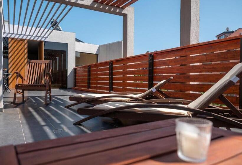 1 Schlafzimmer Penthouse Apartment, Design Hotel Logatero