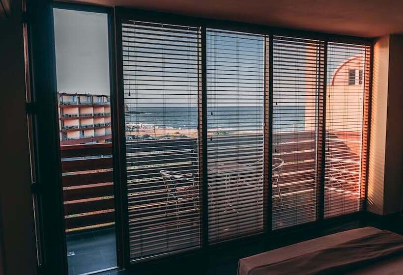 Estúdio Standart Vista Mar com Varanda, Design Hotel Logatero