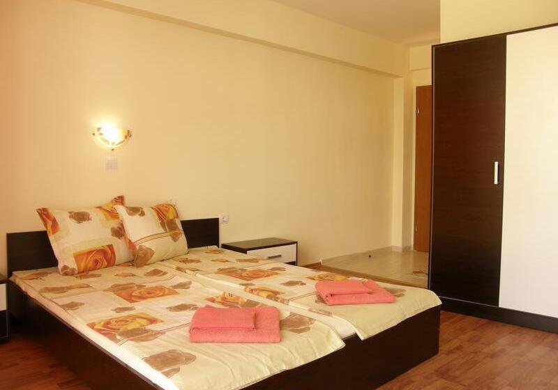 Номер Стандарт с Балконом, Family Hotel Dayana Beach