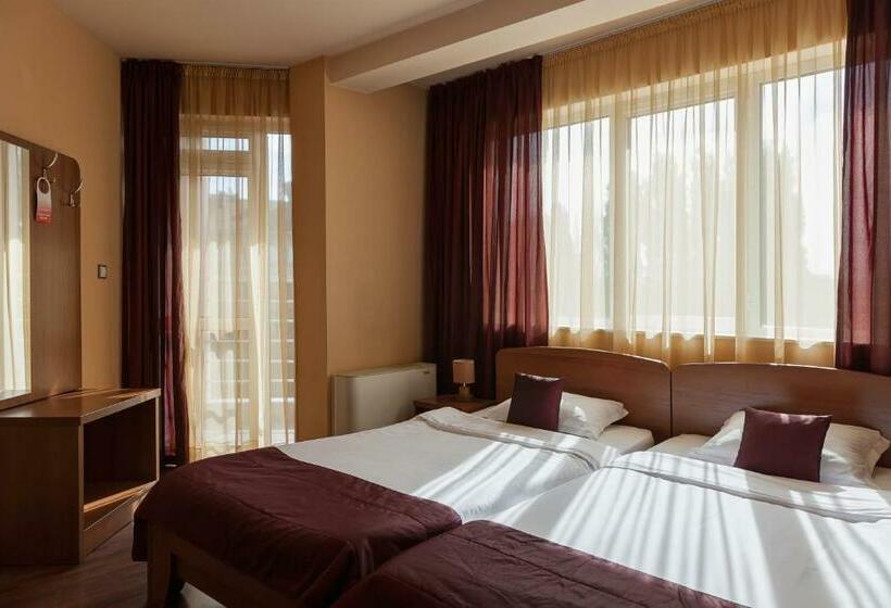 اتاق استاندارد با بالکن, Family Hotel Gerdjika