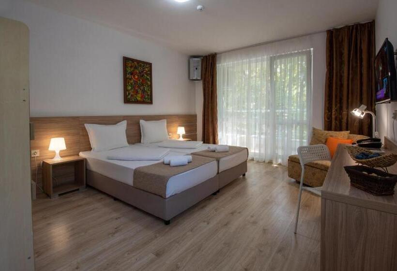 Quarto Familiar, Ariana