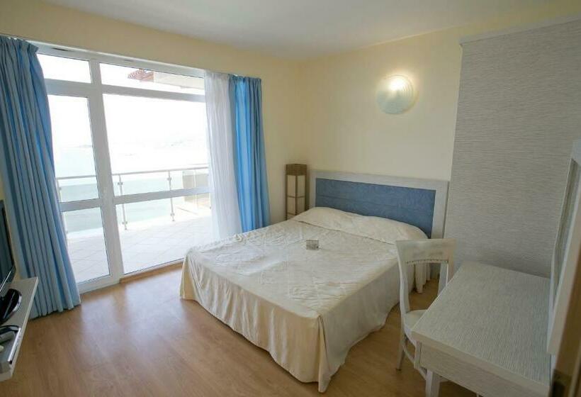 סטודיו סטנדרטי עם נוף לים ומרפסת, Royal Bay Resort   All Inclusive And Free Beach Accsess